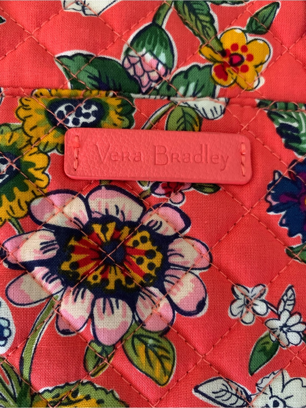 Vera Bradley Coral Floral Quilted Toiletries hanging bag EUC - Picture 3 of 4